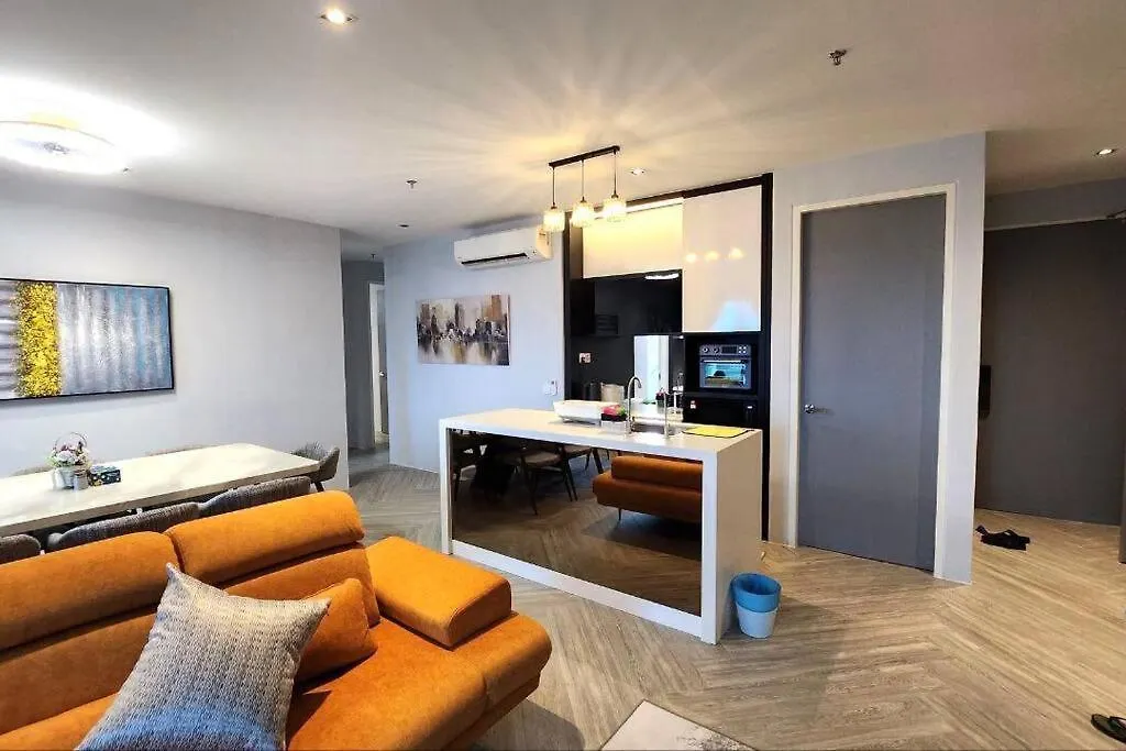 Apartment Lumi Tropicana, Petaling Jaya 01 Golf View